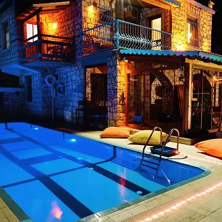 بيت ضيافة Anemo Hotel Çeşme