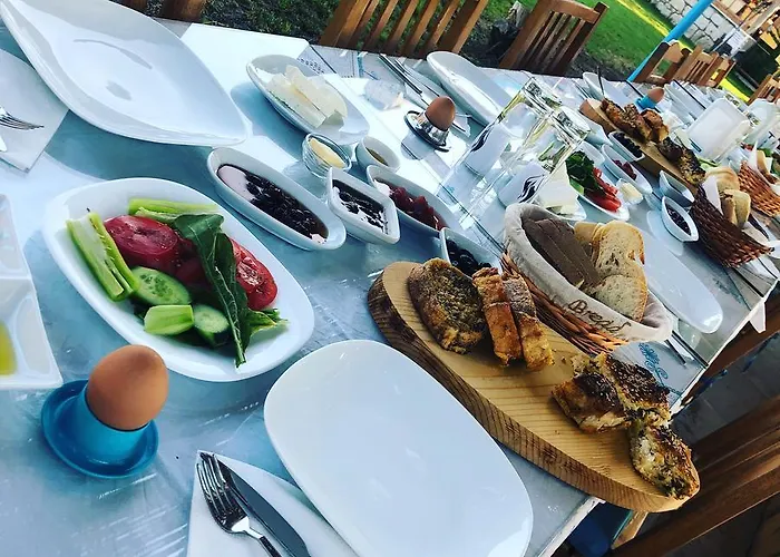 Anemo Hotel Кешме