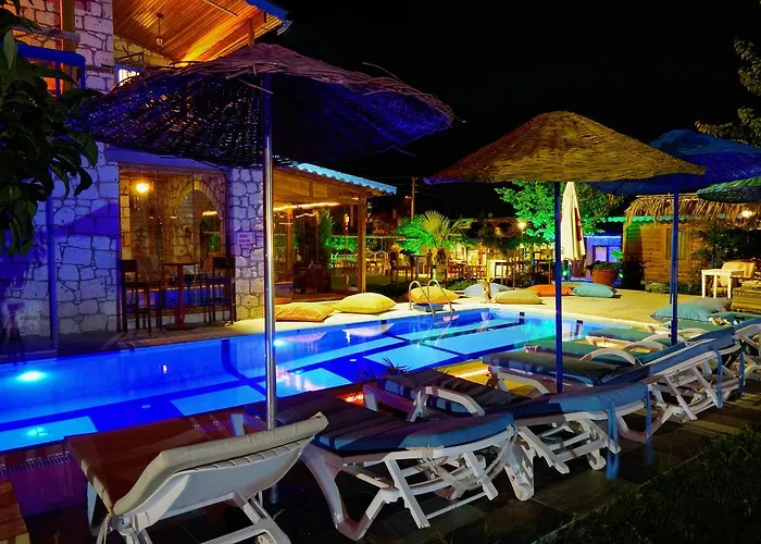 Anemo Hotel * Кешме